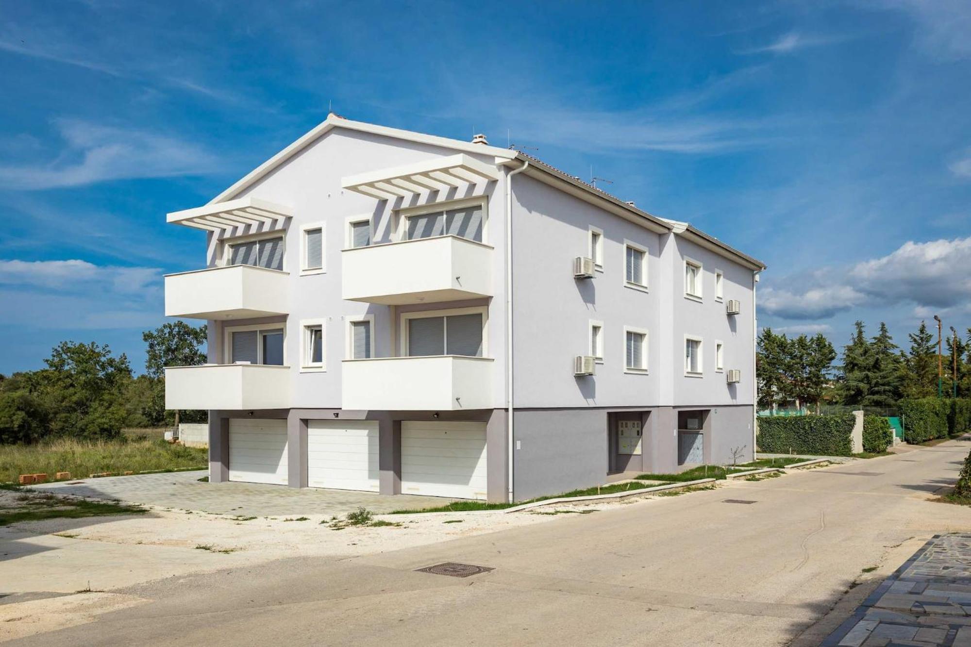 Lana Luxe Apartment Pula Exterior photo